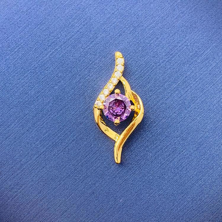 Tiktok Venta caliente colgante al por mayor auto-seleccionado 100 cobre colgante único con fuente de cadena de fábrica al por mayor sin cadena