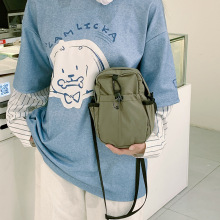 单肩布包小巧轻便手机包2025新款轻便帆布运动斜挎包迷你小包包