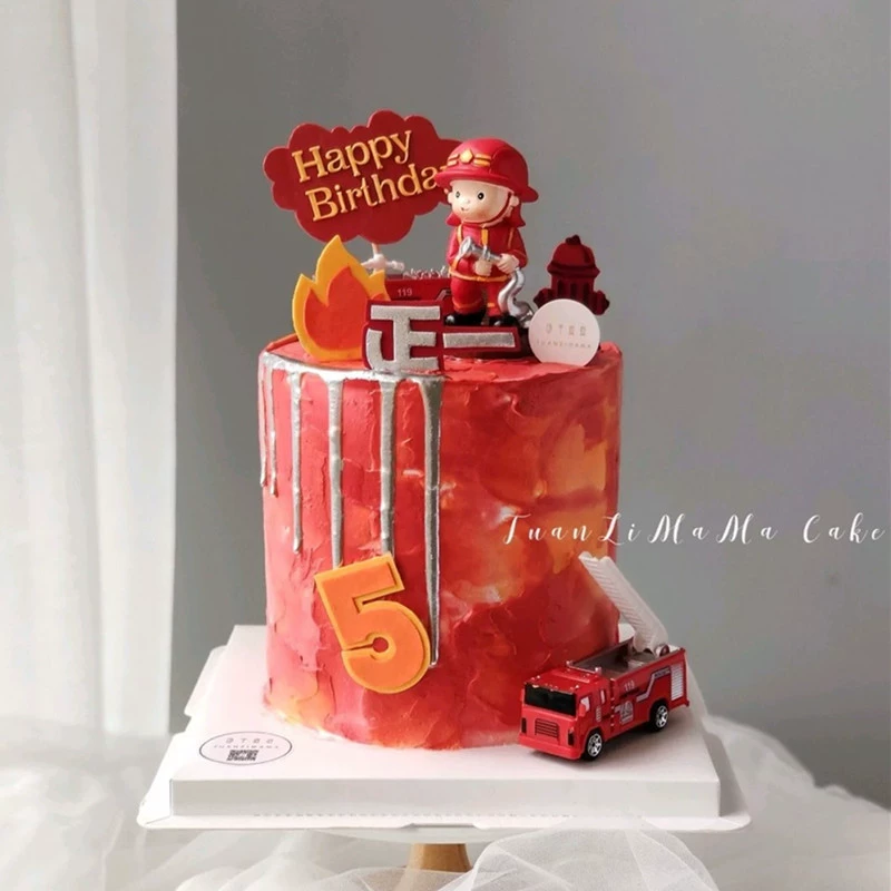 Деталь для торта в виде маленького пожарника Little Fireman Cake Decoration Ornaments Маленький герой мечтатель пожарная машина торт на день рождения украшение стола