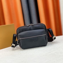 男包斜挎包潮流真皮商务公文包休闲通勤相机邮差单肩包男腰包胸包