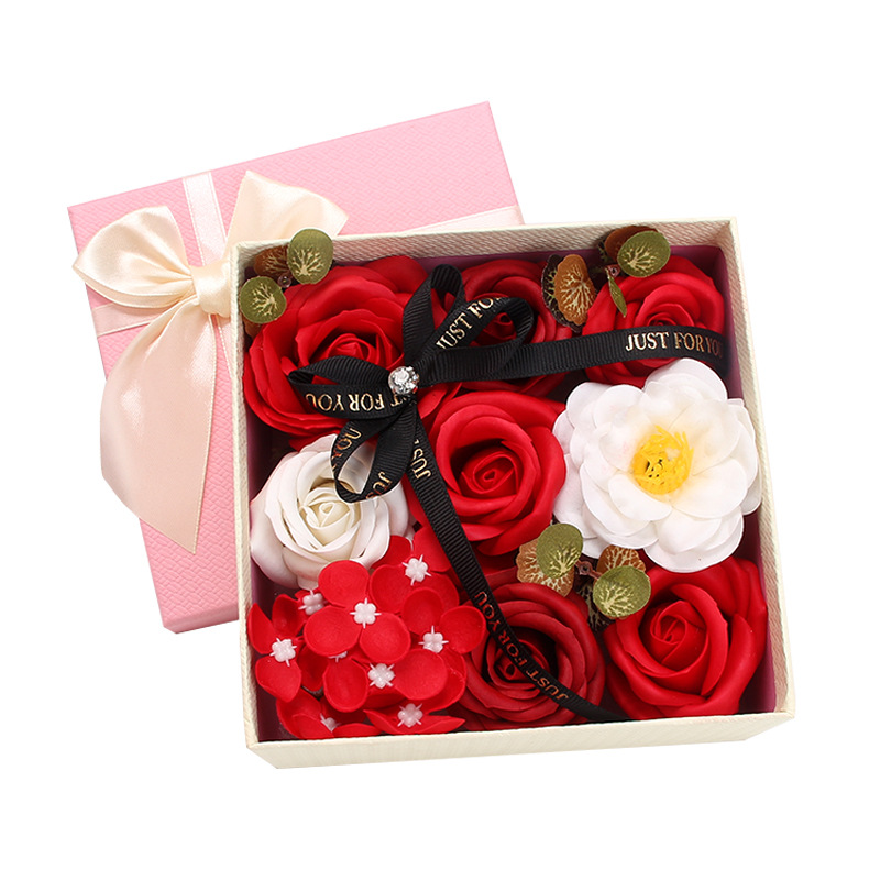 Cross-border sourced teacher's day artificial rose small gift box wholesale for wedding planning companies, shopping malls, event promotional items