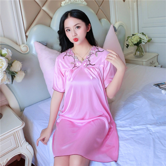 2023 camisón de seda de hielo de verano de las mujeres de mediana edad delgada de encaje sexy suave cómodo pijamas homewear de las mujeres al por mayor