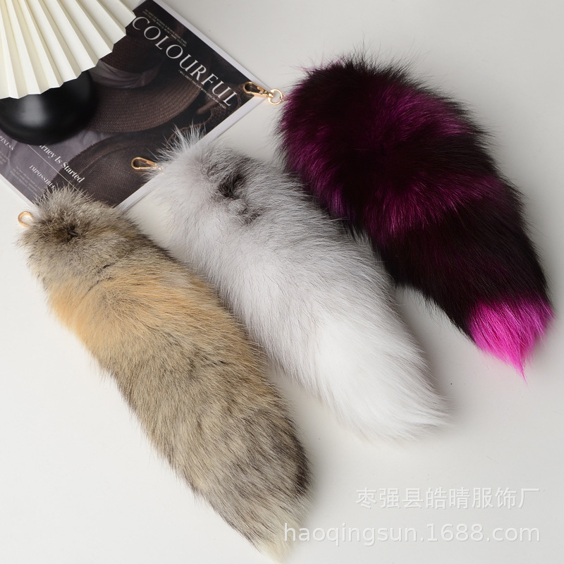 Wholesale Real Fox Fur Tail Keychain Women's Bag Pendant Natural Color Nine-Tailed Fox Tail Stage Performance Props Wholesale Real Fox Fur Tail Keychain Women's Bag Pendant Natural Color Nine-Tailed Fox Tail Stage Performance Props
