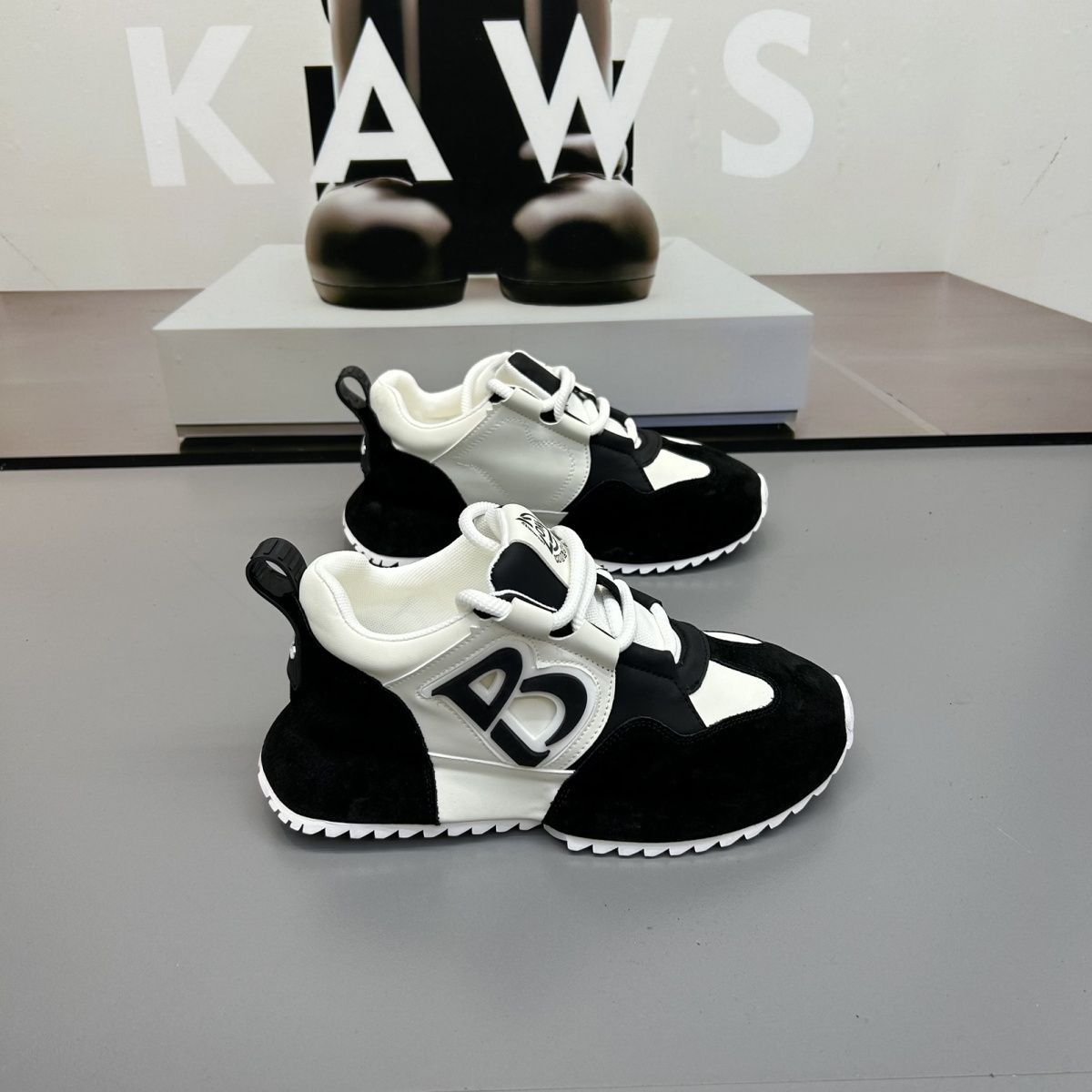 Zapatos transfronterizos de marca compartida para hombres, zapatos deportivos casuales de todo fósforo de otoño, modelos calientes para hombres, zapatos de moda de invierno de alta gama