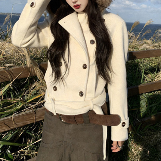 Off-white woolen coat with large fur collar for women, 2026 winter Korean style petite woolen coat with down jacket lining for women Off-white woolen coat with large fur collar for women, 2026 winter Korean style petite woolen coat with down jacket lining for women
