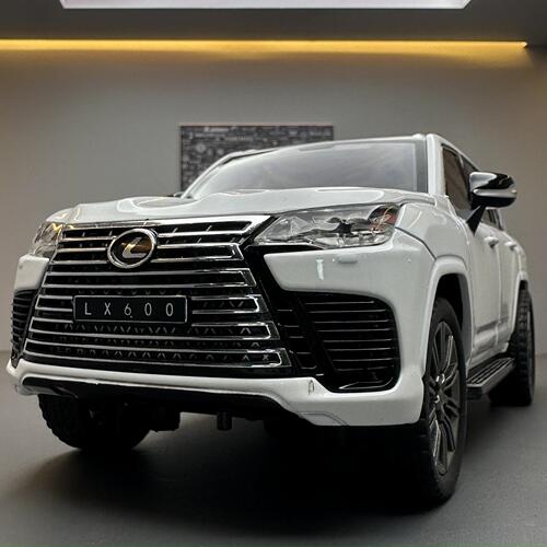 Chimei alloy car model 1:24 Lake LX600 off-road vehicle with sound and light pull back toy car music model ornaments