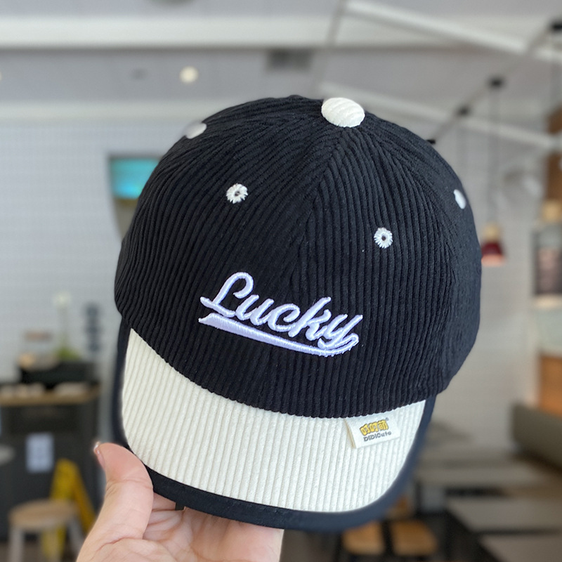 Sombrero de bebé primavera y otoño letras de aire extranjero mechuga gorra de lengua de acero para niños otoño y invierno caliente sombra de sol marea de béisbol bebé