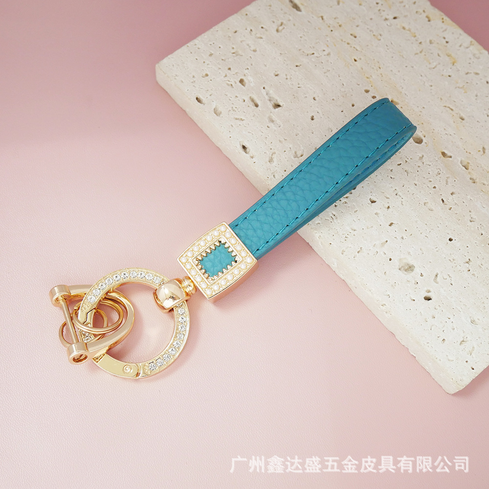 Nuevo anillo hebilla herradura hebilla brillante microfibra cuero coche llavero moda llavero cintura colgante regalo al por mayor