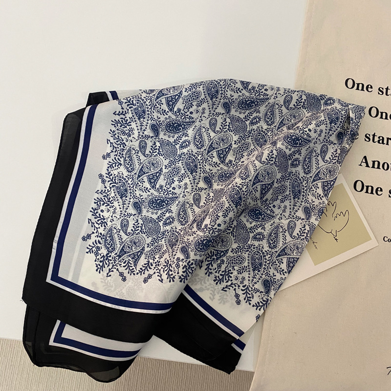 2025 primavera y otoño diadema femenina todo fósforo Baotou coreano desierto pequeño cuadrado bufanda de seda bufanda francesa con camisa verano