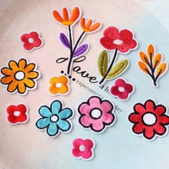 Embroidered patch with computerized floral design, stylish and cute, featuring flowers and fresh blooms, for clothing decoration, patchwork applique