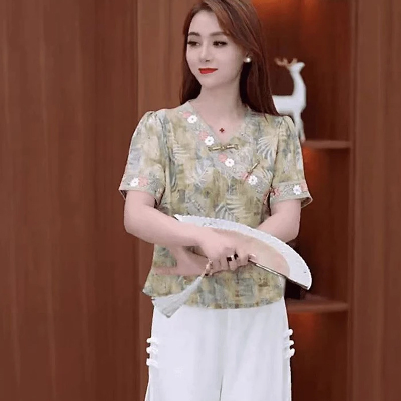 新しい中国風の女性の半袖半開襟ボタン T シャツトップショートレディース V ネックカラーボトムシャツ薄い小さなシャツ女性|undefined