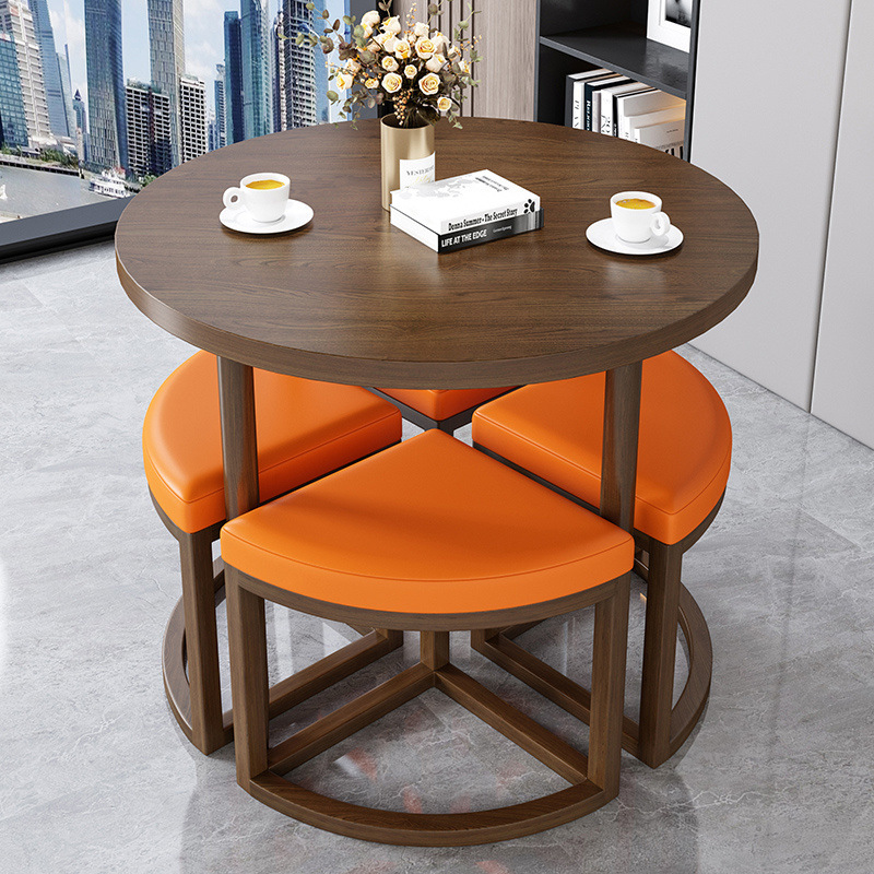 Taburete naranja + mesa de nuez