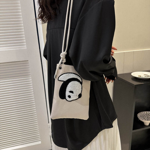 Small square bag for women, cross-body, simple  new trendy literary shoulder bag, trendy casual niche design mobile phone bag