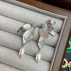 小众不对称作设风计感时尚通勤轻奢淡水珍珠银树叶耳环
