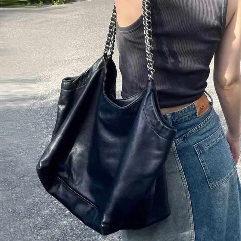 Chanel-style trash bag tote bag for women, commuter shoulder bag, underarm chain bag, large-capacity bucket bag, hobo bag Chanel-style trash bag tote bag for women, commuter shoulder bag, underarm chain bag, large-capacity bucket bag, hobo bag