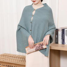 秋冬新款韩版针织镂空披肩斗篷纯色保暖装饰围巾开叉大三角巾批发