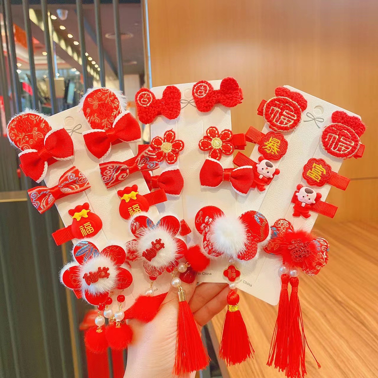 Estilo antiguo Año Nuevo Bola de pelo rojo para niños arco horquilla festivo linda chica Año Nuevo tocado horquilla accesorios para el cabello