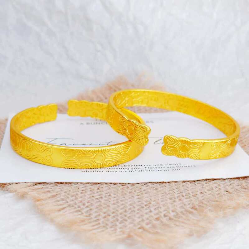 Gold-Plated Jewelry with Cloud and Flower Motifs, Adjustable Bracelet in New Chinese Style, Faux Gold, Niche Fashion, Light Luxury Design Bracelet Gold-Plated Jewelry with Cloud and Flower Motifs, Adjustable Bracelet in New Chinese Style, Faux Gold, Niche Fashion, Light Luxury Design Bracelet