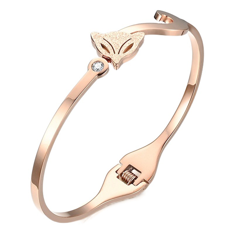 Pulsera abierta de acero titanio con microincrustaciones de circonita y diseño de cabeza de zorro, elegante y a la moda para mujer, joyería de mano de acero inoxidable INS de alta gama.