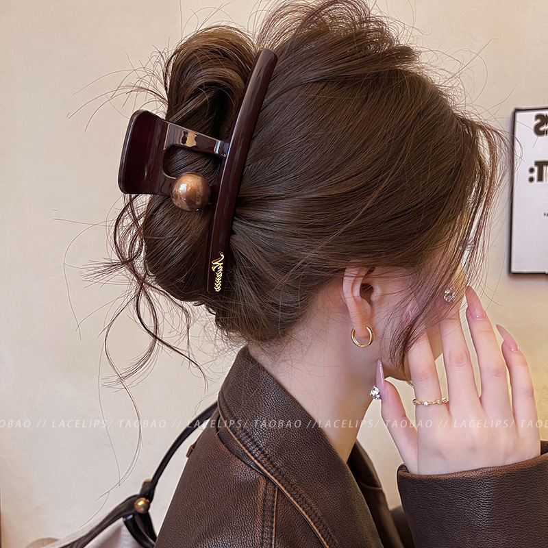 [chocolate brown] pearlescent ball clip