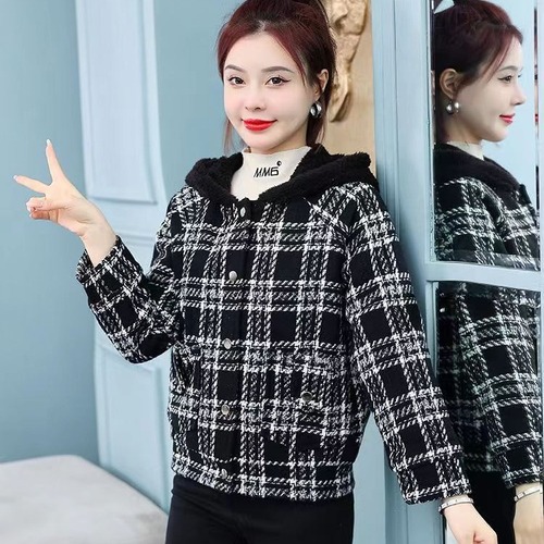 Winter New Short Length Coat for Petite Women, Fleece Lined and Thickened, Lamb Wool Hooded Plaid Maternity Short Jacket for Ladies