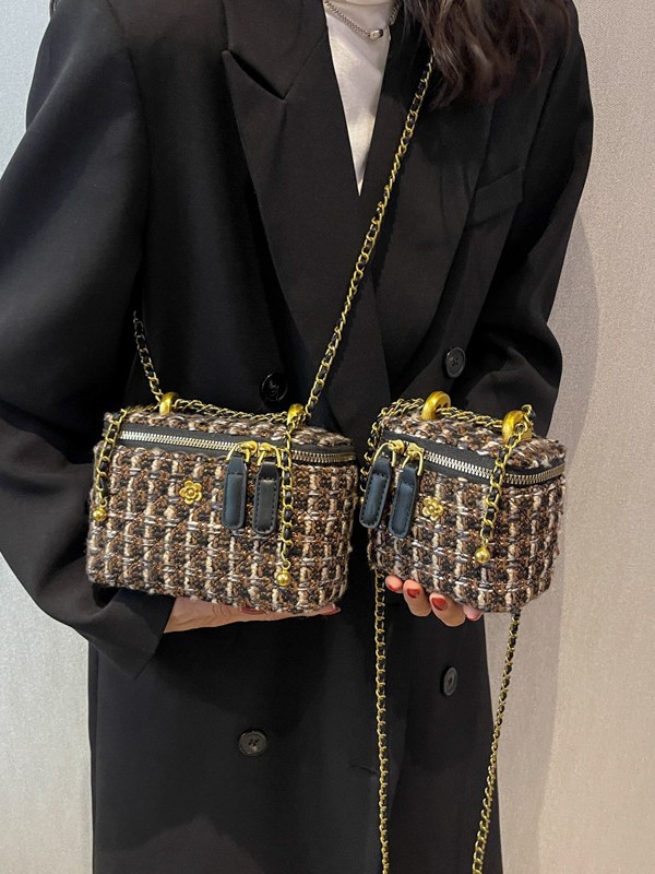 Paquete de tela de viento de fragancia mini bolso de cadena para mujeres 2025 nuevo nicho caja de diseño pequeño bolso cuadrado bolso de mochila versátil