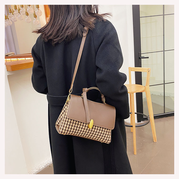 Best Selling Bag Womens Autumn and Winter 2021 New Fashion High Sense Messenger Bag Houndstooth Popular Single Shoulder Small Square Bagpicture5