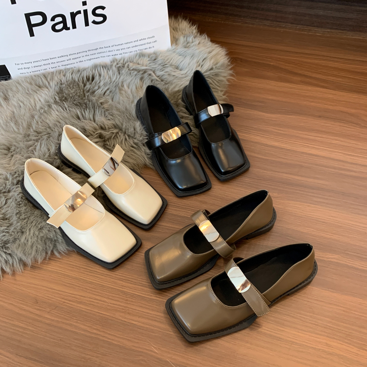 Demi-season retro Mary Jane shoes low-cut with velcro square toe