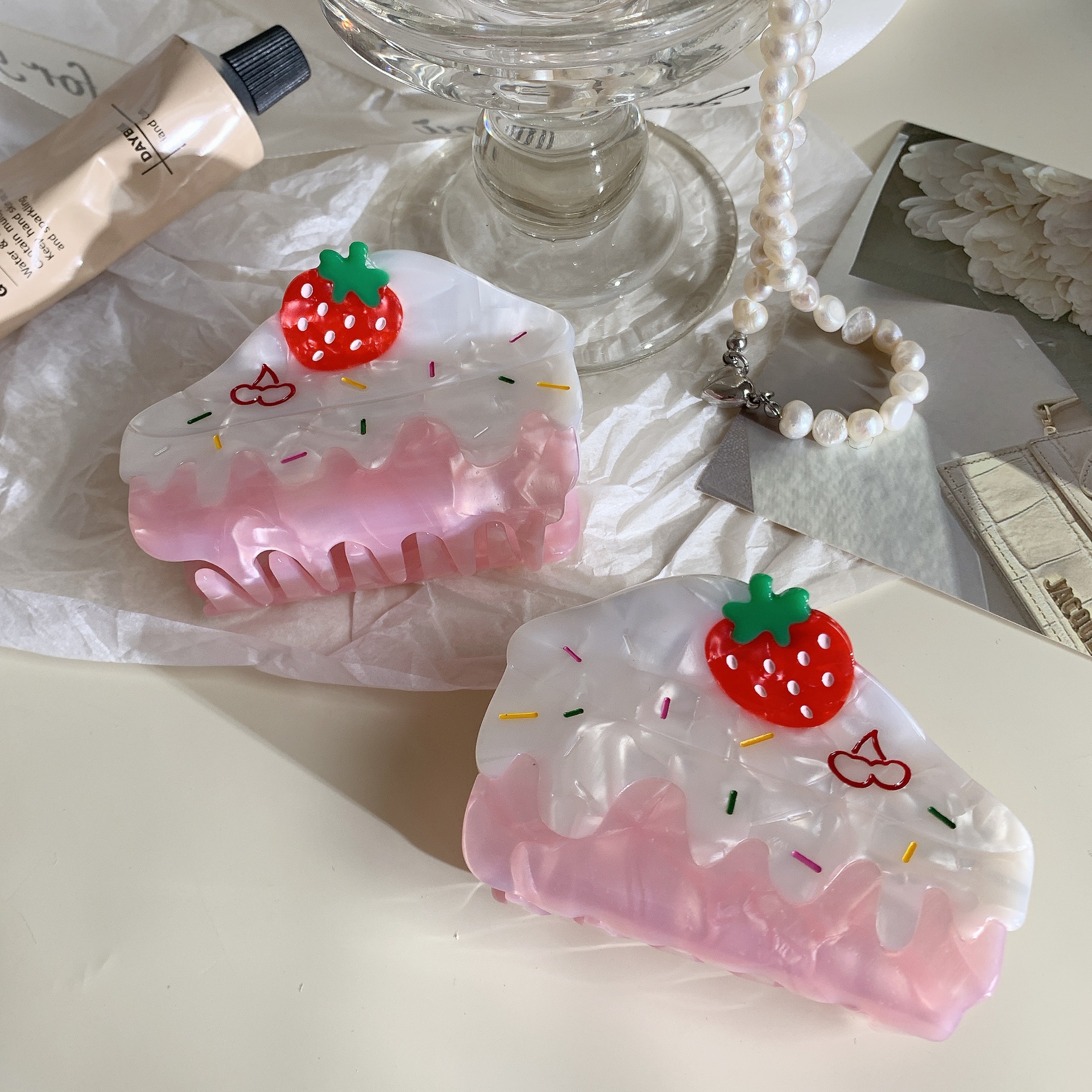 Daily Occasion Acetic acid sheets Material Cute Sweet Women's Strawberry Cake Acetic Acid Sheets Hair Claws