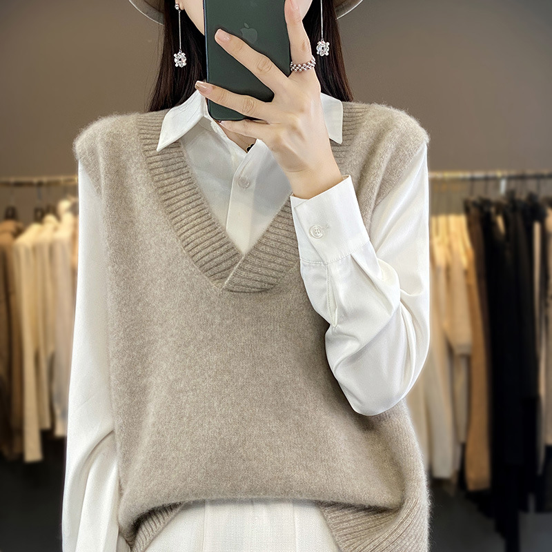 Woolen solid color knitted vest sleevless