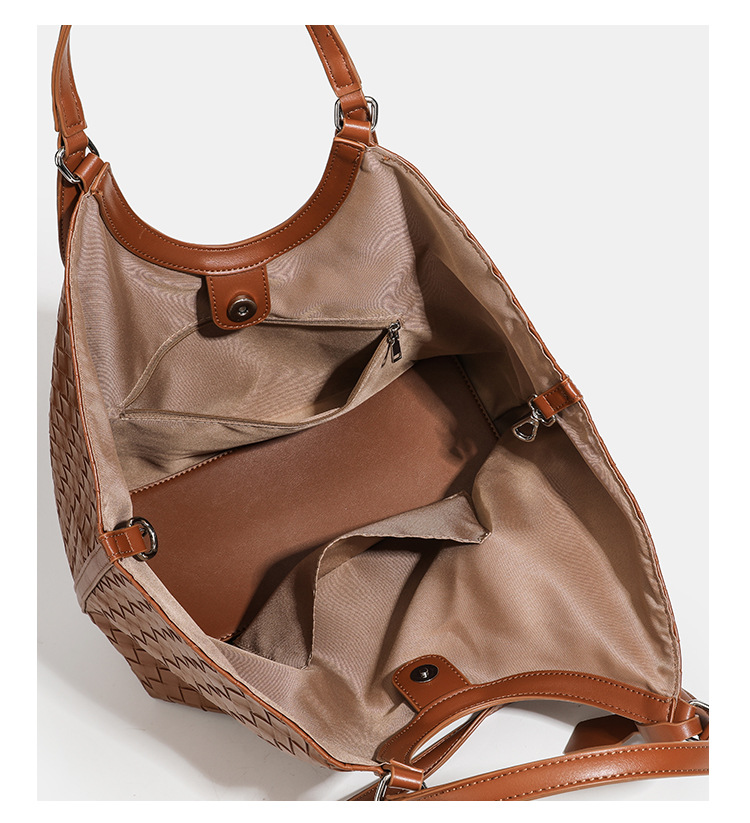 Túi tote da bò dệt kiểu retro cỡ lớn, có túi con rời, quai xách tay và đeo vai — màu nâu, màu đen chi tiết 20