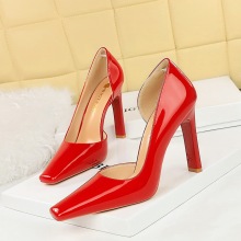 3275-1 European and American style fashionable and minimalist banquet women's shoes with thick heels, super high heels, patent leather, shallow cut side hollow square toe single shoes
