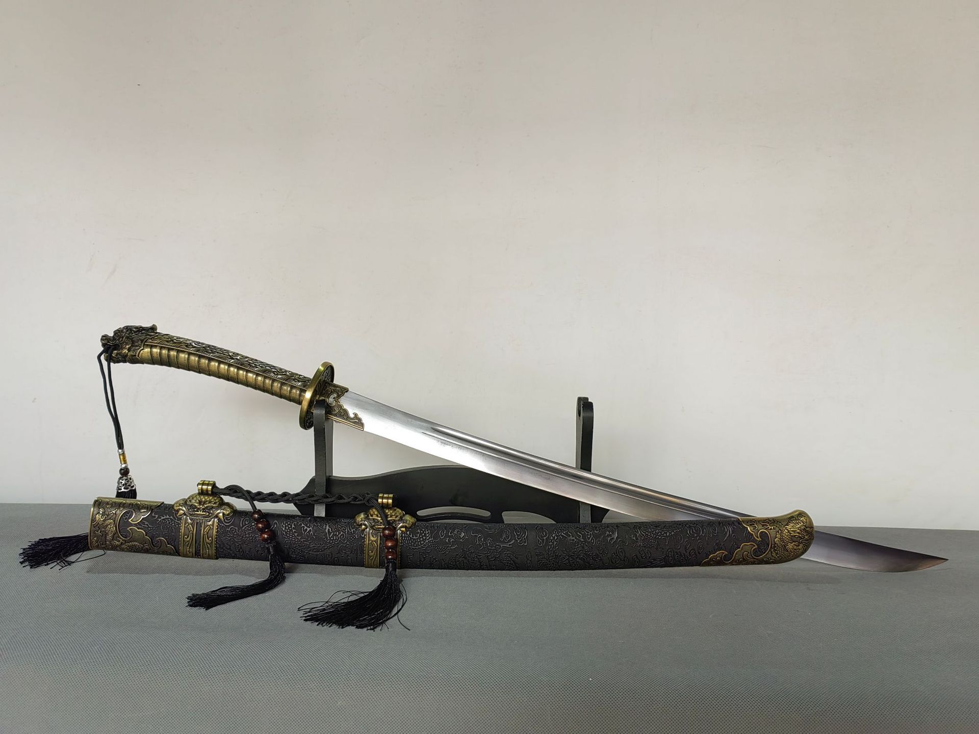 26寸黑色包革雁翎刀