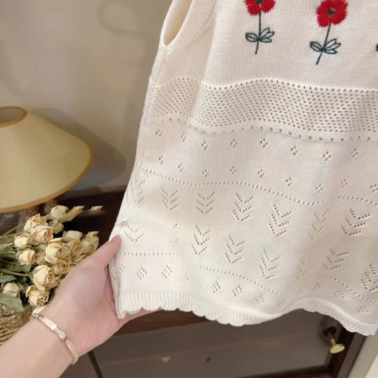 Ropa para niños coreanos 2025 verano nuevo estilo niña estilo occidental falda de tirantes de flores de punto temperamento Mori vestido de alta gama