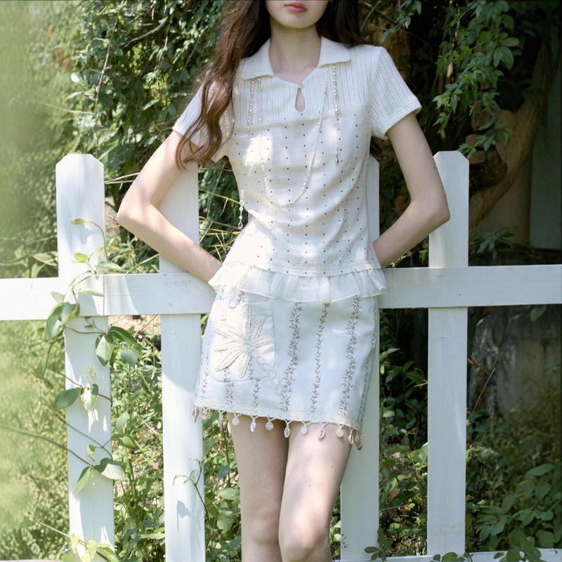 Today's Artist-Designed Original Beige Polka Dot New-Style Bohemian Short-Sleeve Top with Lace and Ribbon