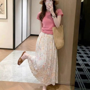 �ļ��^����ƤС���b�޺ÿ��������@�ݷ�ɫ���黨����ȹ�ɼ���Ů