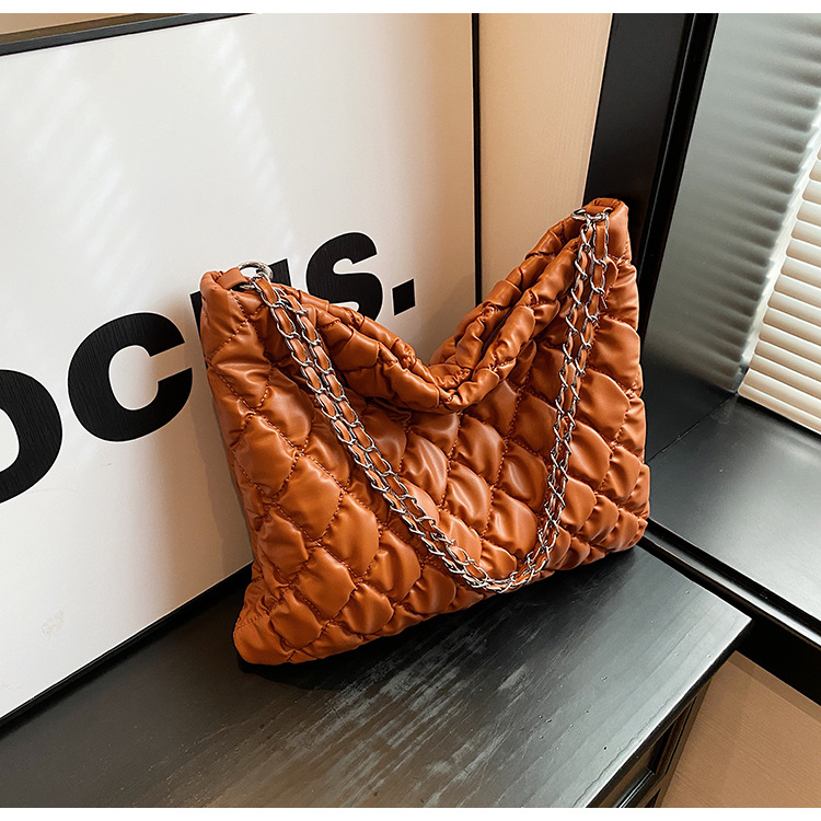 Große Gesteppte Tragetasche Für Damen Geräumige Lingge Schultertasche_voghion.com