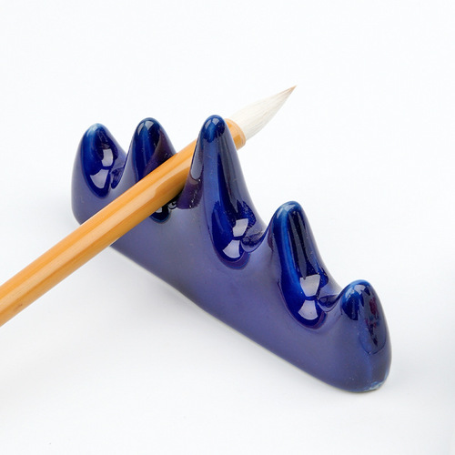 Jingdezhen ceramic Wuzhishan pen holder, plum blossom pen mountain brush holder, student brush holder, mountain-shaped pen holder