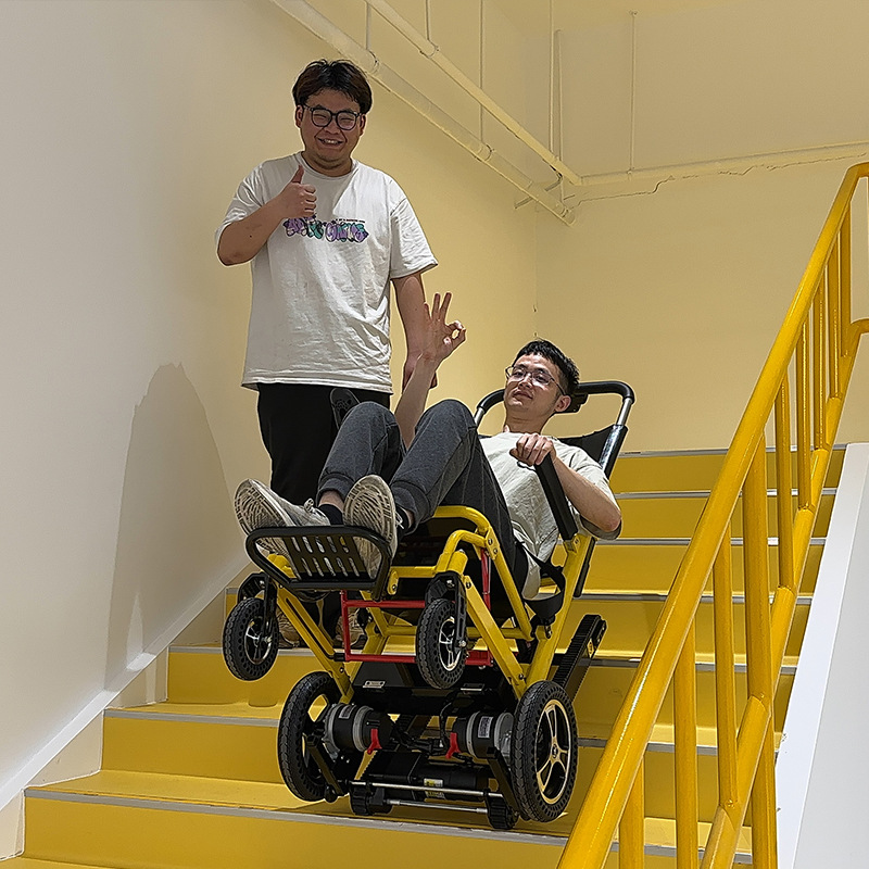 silla de ruedas eléctrica de escalada de escaleras tipo rastreo escaleras eléctricas tripuladas para personas mayores discapacitadas