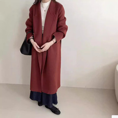 背の高い延長アンコラの赤いスーツの襟のバスローブのベルトの両面のカシミヤのコートの女性の肩のウールのコート