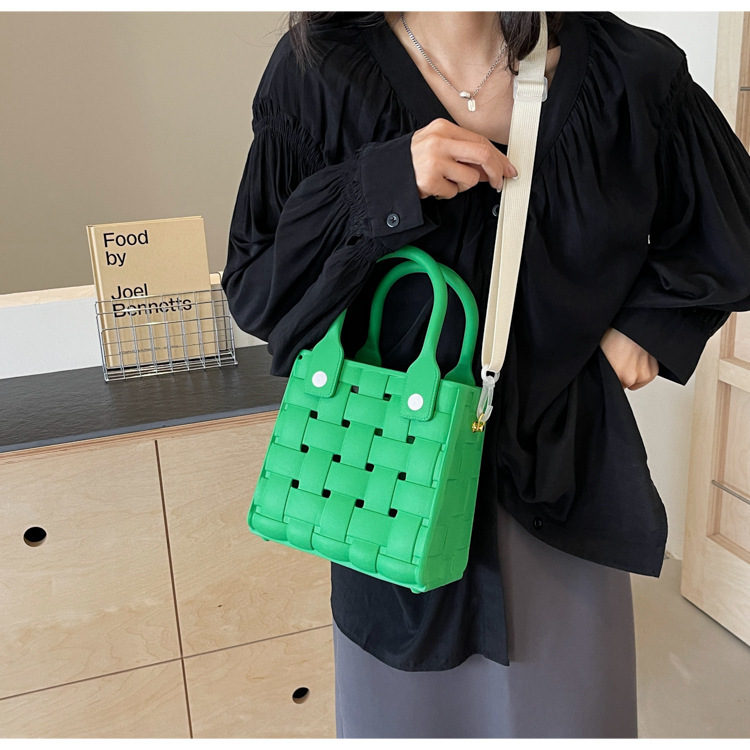 O1CN01AazhdT1bjVaN0NjLX_!!2217550253501-0-cib.jpg?__r__=1758853620974