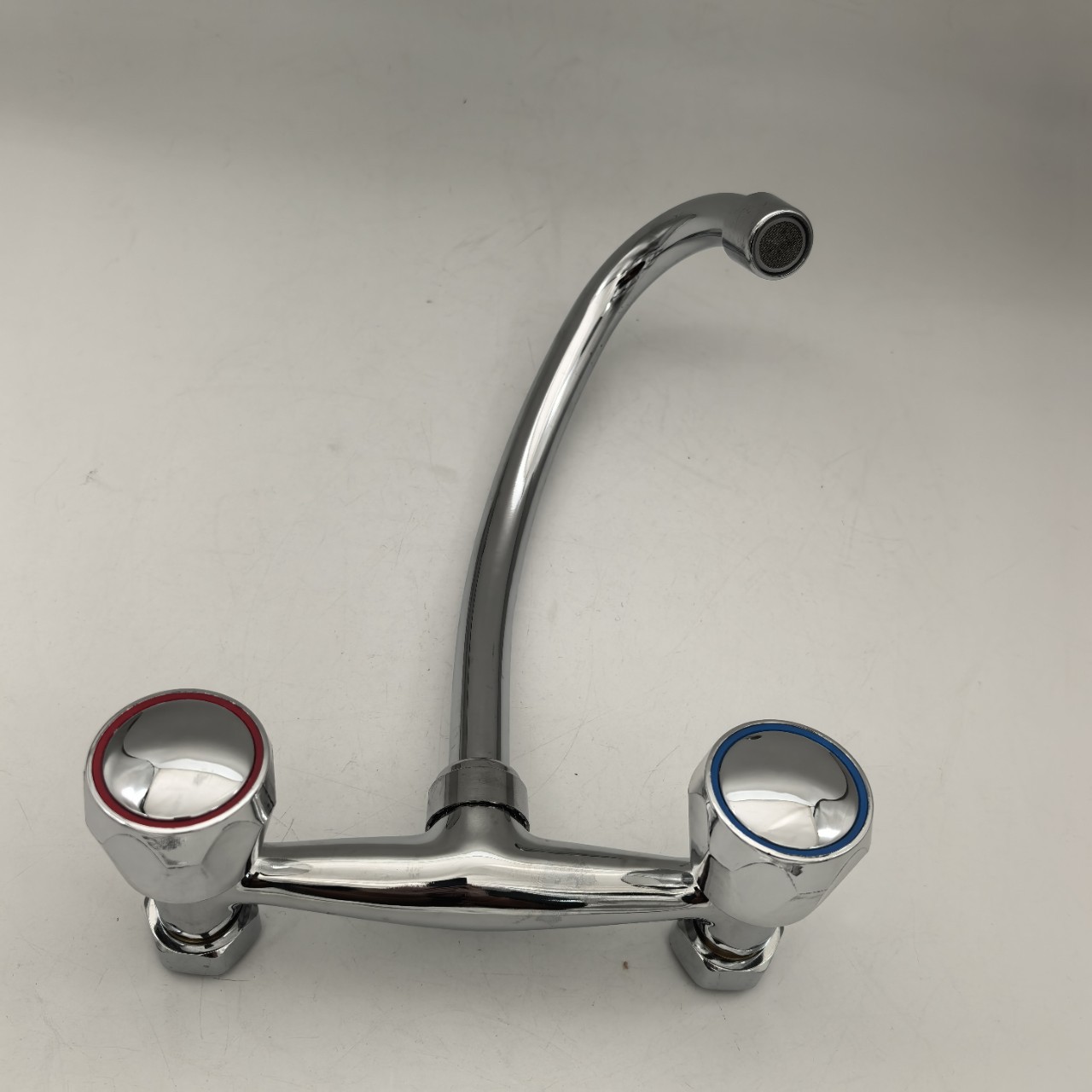 Grifo Mezclador Doble de Cocina de Aleación de Zinc, Agua Fría y Caliente, Galvanizado, para Cocina image 3