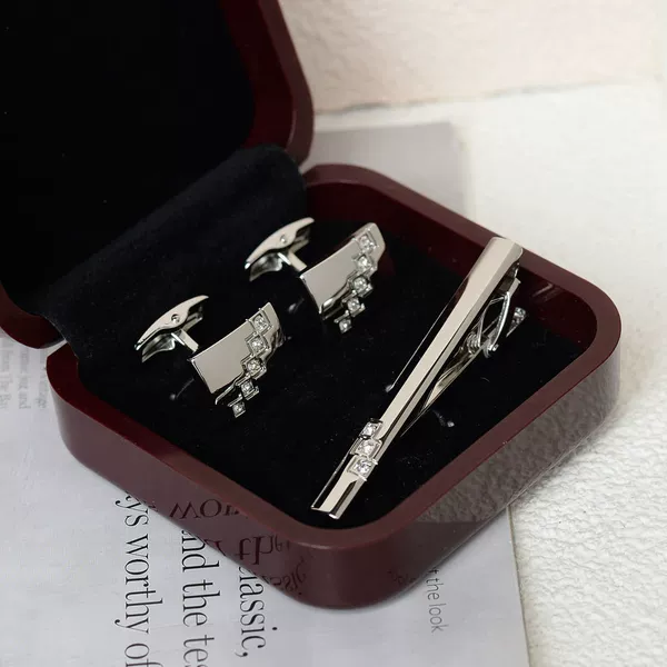#52/Silver (Tie Clip + Cufflink)