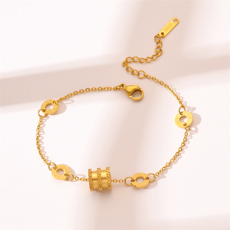 Pulsera de titanio de estilo nuevo, de lujo ligero, minimalista, versátil, con diseño de cintura, de alta gama, para el mercado internacional, joyería de diseño exclusivo. image 5