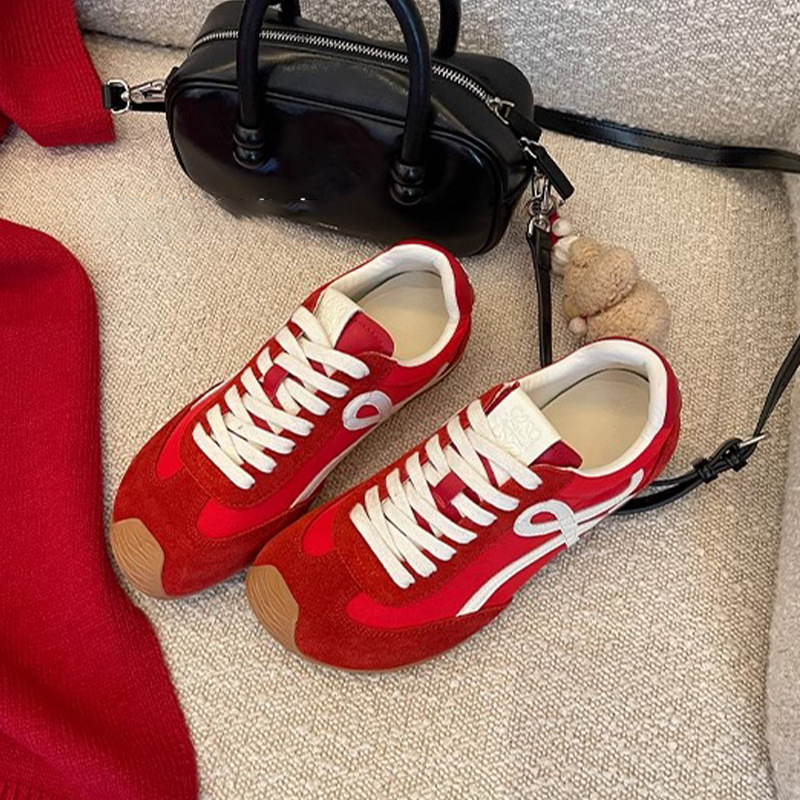 Versión de piel de vaca ~ Su Yinyin 7cm realza los zapatos de entrenamiento alemanes para mujer, zapatos deportivos casuales de suela gruesa retro, zapatos Forrest Gump