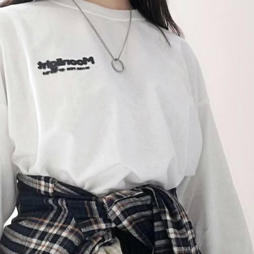 Japan-Korea-style accessories: Wang Yibo's dual-purpose ring and necklace—perfect for clubbing, street fashion, and easy-to-match necklaces for both men and women.