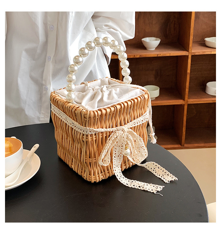 Women's Small Straw Solid Color Vacation Beach Beading Weave String Straw Bag display picture 7