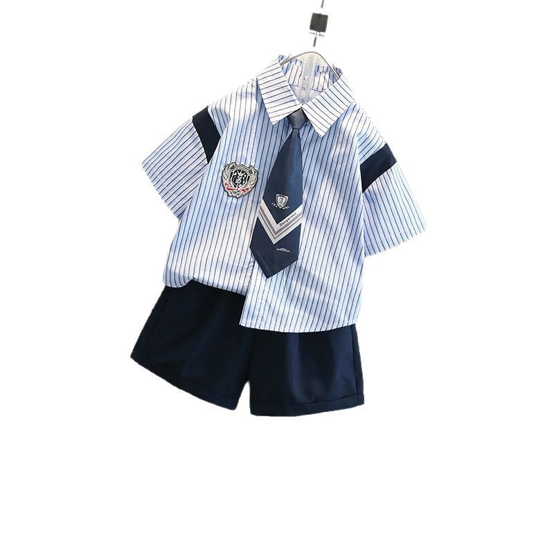 7828 Traje de camisa para niños Traje de rendimiento de estilo universitario de verano Uniforme de clase de jardín de infantes Uniforme escolar para niñas Fotos de graduación Ropa para niños