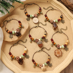 Vintage Mori Style Hand-woven Plant Bracelet Natural Fruit Acorn Hand Rope Female Niche Artistic Ethnic Style Bracelet