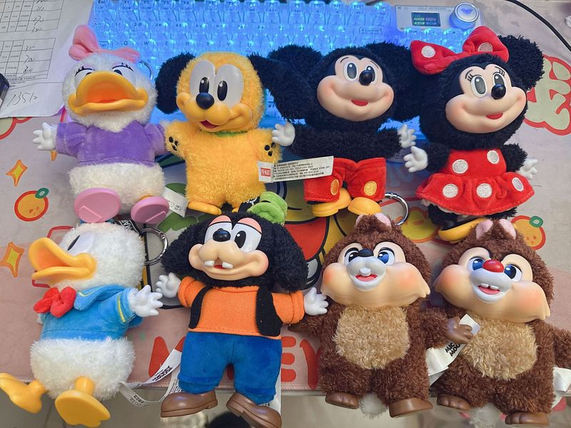 広州ミッキーとミニーの人気ミッキーファミリーかわいい一緒にペンダントシリーズフィギュアブラインドボックスフィギュアトレンディなおもちゃ|undefined